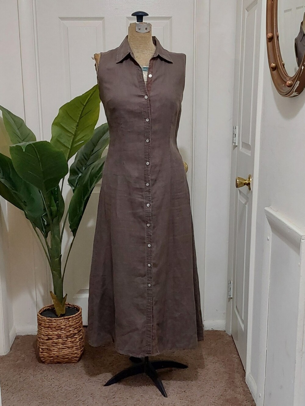 Charter Club Sleeveless Button-Front Linen Midi Dress in Taupe Size 4 - Picture 2 of 6